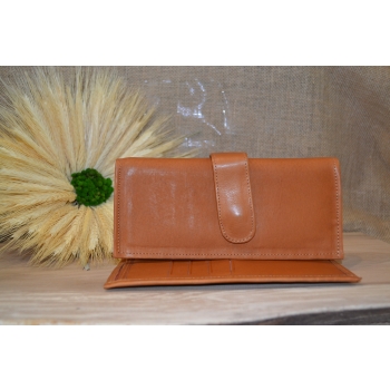 Portfel duży skórzany  brązowy z kwiatowym kolorowym haftem .